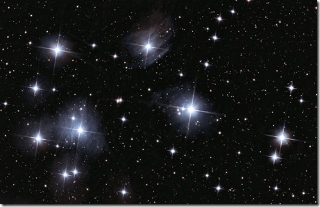 1024px-The_Pleiades_(M45)